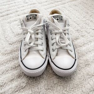 Converse Unisex White Leather Sneaker - M Size 5 W Size 7